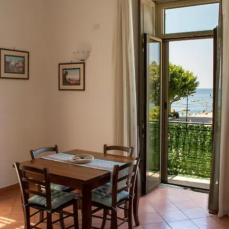 Uno Sguardo Sul Mare Vakantiehuis