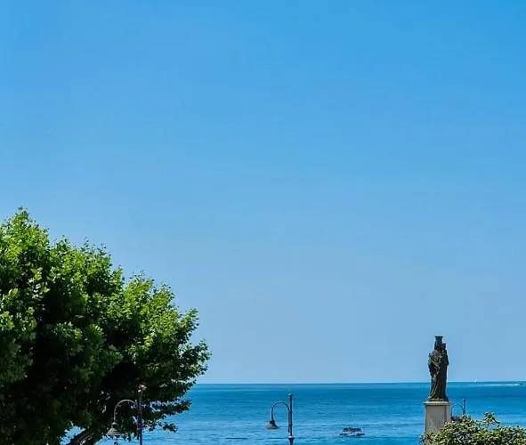 Uno Sguardo Sul Mare Maiori