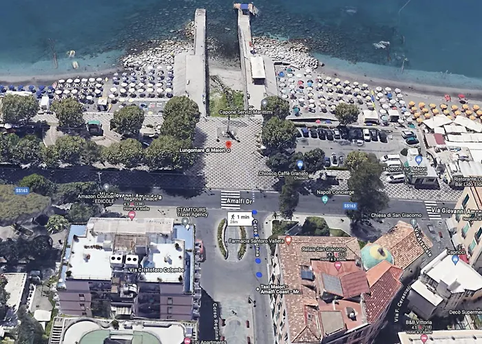 Uno Sguardo Sul Mare *
